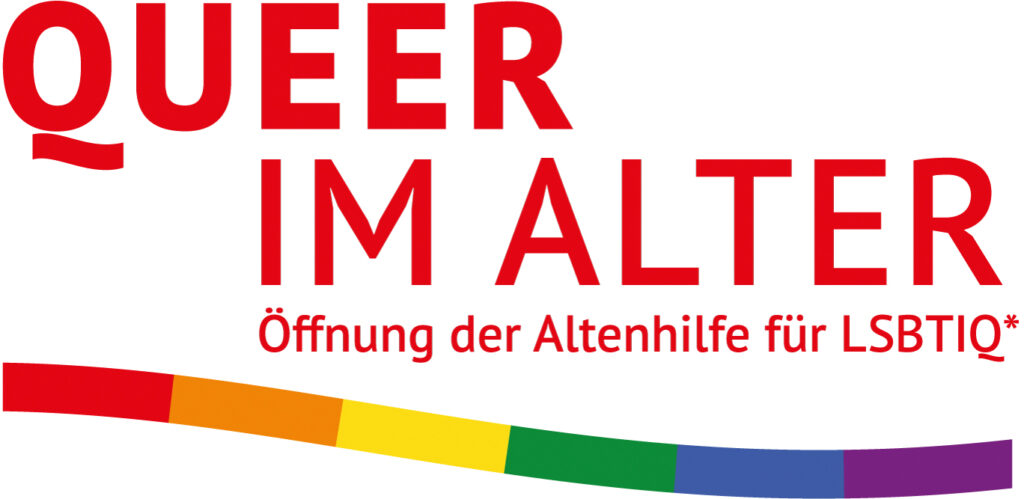 QueerPflege-LSBTIQ-Pflege Logo mit dem Schriftzug „Queer im Alter“ und dem Untertitel „Öffnung der Altenhilfe für LSBITQ*“. Unten befindet sich ein regenbogenfarbener Balken.